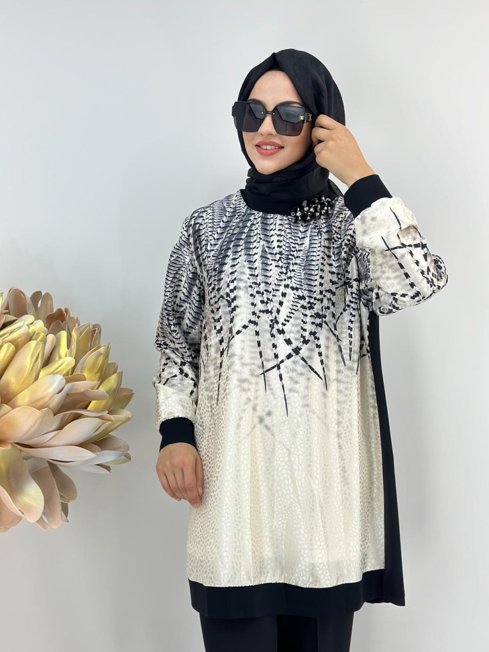 Saten Broşlu Tunik
