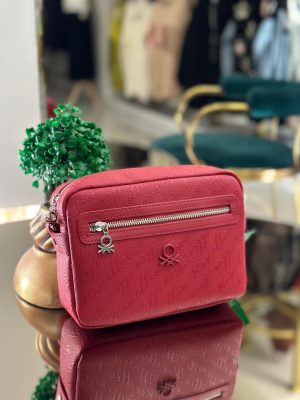 benetton_kadin_capraz_canta_kirmizi_siyah_mavi1