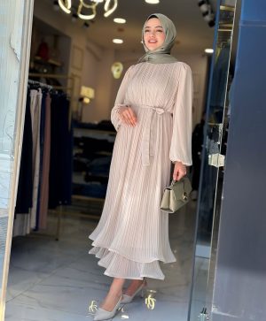 piliseli-sifon-elbise-bej-siyah1