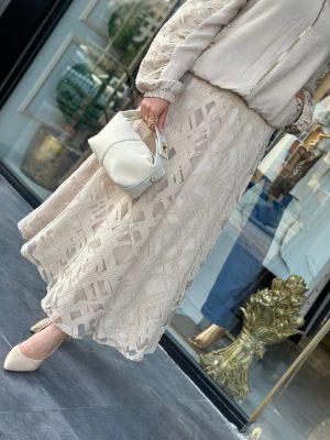 dokulu-desenli-etekli-ikili-takim-bej2