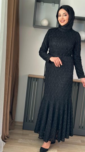 siyah-kendinden-simli-kumas-elbise