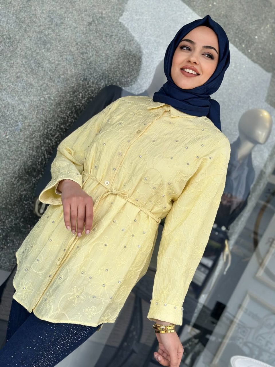 Sarı Troklu Taş İşlemeli Gömlek